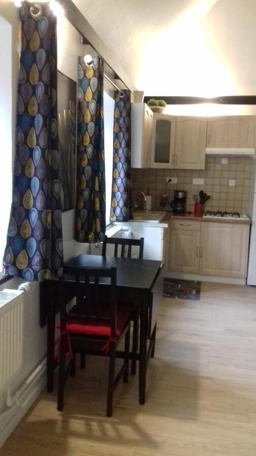 Appartement "Mathieu" Pesmes Bagian luar foto